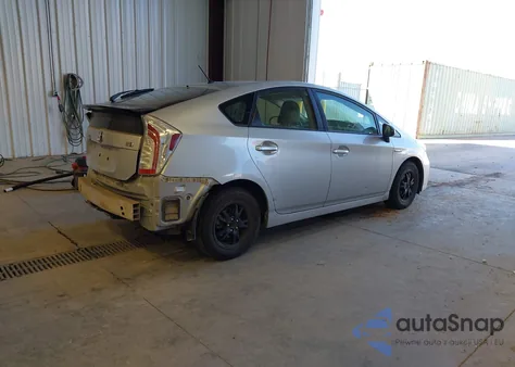 2015 Toyota Prius Two из США, поврежденный, VIN JTDKN3DU9F0460677